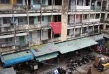 Chung cư cũ: Đi không nỡ, ở chẳng yên