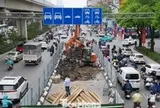 Hà Nội yêu cầu đẩy tiến độ các dự án chống ngập, dỡ rào chắn trên nhiều tuyến phố trung tâm trước 30/4