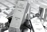 Giá bạc hôm nay (5/5): Giá bạc trong nước mất hàng triệu đồng sau một đêm