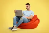 Dùng AI quá 10 phút/ngày? Bạn đang tự "hủy hoại" bộ não mình mà không biết!