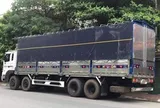 Phát hiện xe tải màu đen lạ, công an Việt Nam lập tức vào cuộc theo dõi giám sát, kiểm tra