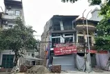 Đào móng công trình khiến nhà bên nứt toác, nguy cơ sập đổ: Ai phải bồi thường?