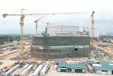 Hàng trăm kỹ sư, công nhân cùng nhiều thiết bị hiện đại tăng tốc triển khai trung tâm thương mại Aeon Mall quy mô lớn nhất Việt Nam, sẽ đi vào hoạt động trong vài tháng nữa