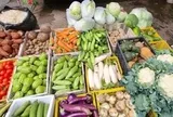 Lương sắp tăng, giá xăng dầu giảm, chi phí tiêu dùng ra sao?