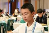 Kỳ thủ 13 tuổi loại nhà vô địch thế giới khỏi siêu giải đấu