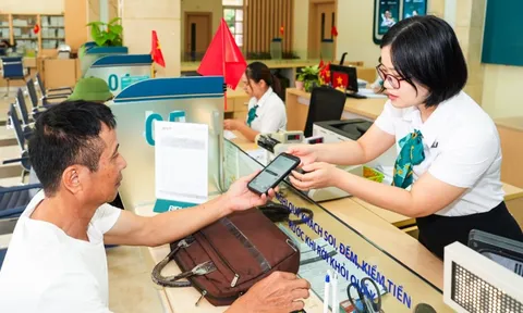 Khi ngân hàng nghỉ Tết, khách hàng cần lưu ý gì?