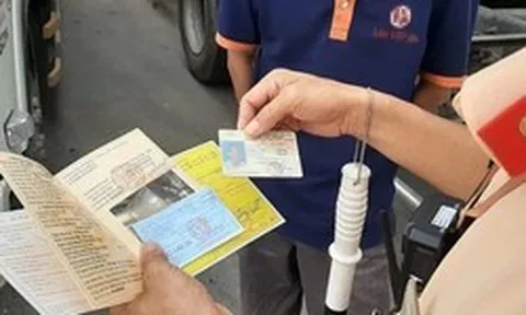 Công an có lưu ý quan trọng về giấy tờ đăng kiểm, tất cả chủ xe ô tô cần biết