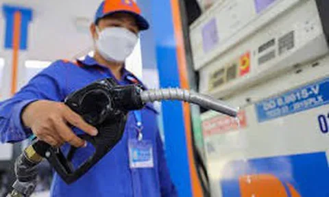 Giá xăng dầu mới nhất từ 23h ngày 19/3, xăng RON 95 tăng hơn 5.100 đồng