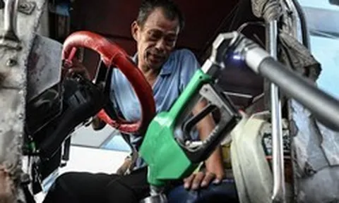 Khủng hoảng nhiên liệu: Láng giềng của Việt Nam và Thái Lan chỉ còn xăng dầu đủ dùng trong 25 ngày