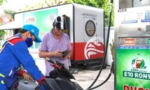 Bán xăng E10 trên toàn quốc trong tháng 4