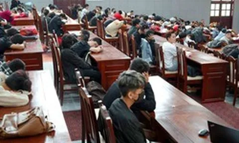 Bắt 343 người Việt Nam ở Campuchia lừa đảo xuyên quốc gia