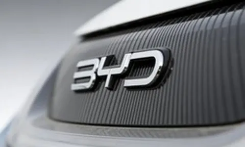 Ông lớn xe điện Trung Quốc hụt hơi: Lần đầu lợi nhuận sụt giảm, cắt hơn 100.000 nhân sự