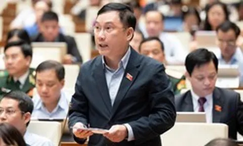 Tín dụng "chảy" vào bất động sản đầu cơ, làm việc cật lực 30 năm không mua được nhà