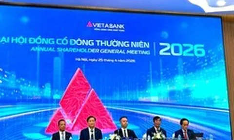 Lãnh đạo Ngân hàng Việt Á nói về việc giá cổ phiếu giao dịch quanh 10.000 đồng, giải thích lý do dòng tiền âm