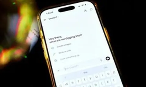 Nghiên cứu từ MIT: Dùng ChatGPT sai cách khiến não bộ "tê liệt" 55%, nguy cơ mất trí nhớ cận kề!