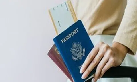 Một loạt chủ hộ, cá nhân kinh doanh có tên sau bị tạm hoãn xuất cảnh