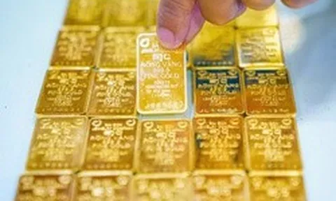 Tối 7-5, giá vàng miếng SJC rút ngắn cách biệt bất ngờ với giá thế giới