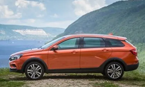 Lộ giá xe Lada nhập khẩu Nga: To ngang Corolla Cross mà chưa tới 600 triệu