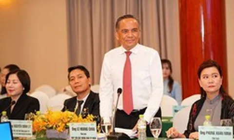Chủ tịch Hiệp hội Bất động sản: Ngân hàng Nhà nước cho biết lãi suất cho vay giảm nhưng thực tế doanh nghiệp vẫn phải vay với lãi suất cao hơn