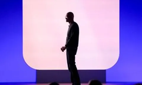 Sa thải 8.750 nhân sự, CEO Satya Nadella đi viết code: Gã khổng lồ 3.000 tỷ USD Microsoft “vã mồ hôi” khi mất 357 tỷ USD trong 1 phiên