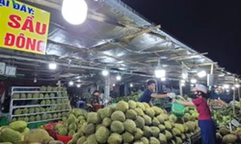 Trái cây giá rẻ vẫn ế, vì sao?