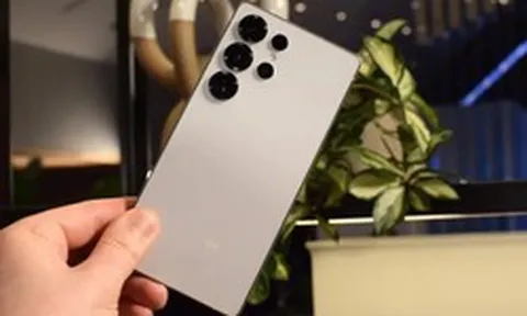 Mẫu điện thoại Samsung ra mắt nhiều năm rồi mà vẫn đáng mua ngang Galaxy S26 Ultra: Giá giảm sâu 10 triệu