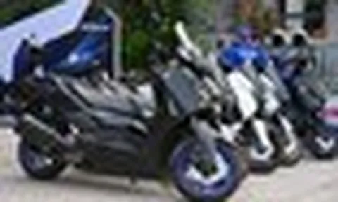 Ký hiệu nào trên xe máy Yamaha giúp nhận biết có thể dùng xăng E10?