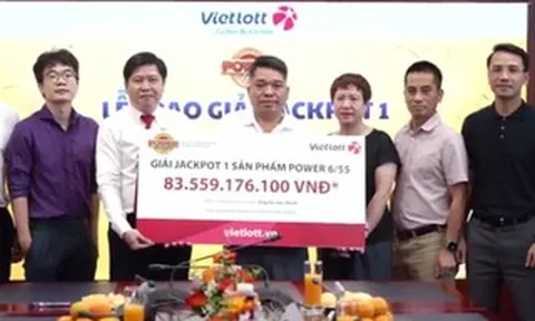 Người đàn ông trúng Vietlott 83,5 tỉ đồng: "Trúng số là niềm vui, không việc gì phải giấu mặt"
