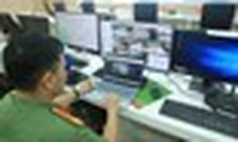 Công an Hà Nội thử nghiệm thiết bị mới để phát hiện vi phạm giao thông, lấn chiếm vỉa hè, đổ rác trái phép