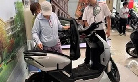 Thị trường xe máy điện nóng lên từng ngày
