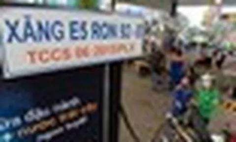 Xăng E5 được khuyên dùng cho xe đời cũ, người dân có thể tìm mua tại đâu?