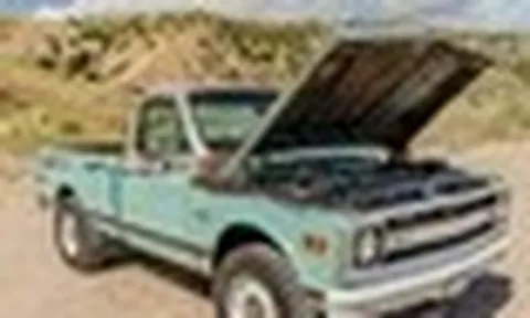 Mẫu bán tải gỉ sét giá ngang ngửa xe Rolls-Royce đời mới