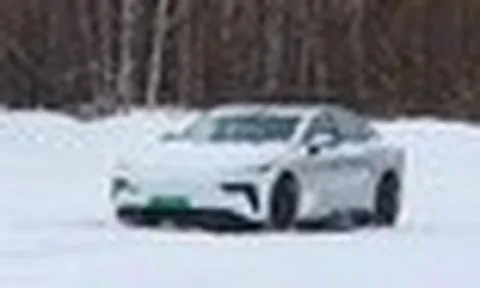 Lộ diện loại pin ô tô điện đi 1.000 km, chịu nhiệt tới 170°C