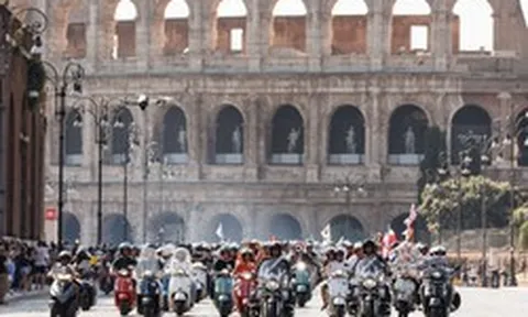 25.000 chiếc Vespa từ 67 quốc gia vừa hội tụ tại một thành phố