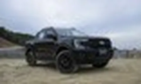 Ford Ranger Wildtrak 2026 bản thấp chốt giá 949 triệu: Rẻ hơn bản cũ 30 triệu, dùng máy 2.0 tăng áp đơn