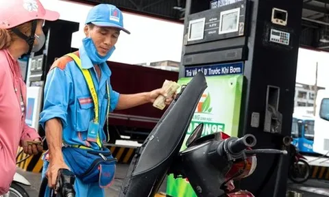 Giá xăng dầu giảm