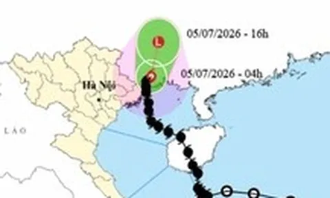 Sau 8 giờ đổ bộ Móng Cái, bão số 1 vẫn còn gây gió mạnh ven biển Quảng Ninh