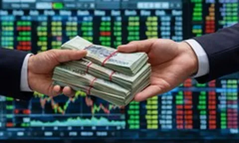 Cổ phiếu trả cổ tức cao: Có phải 'món hời' hơn gửi tiết kiệm?