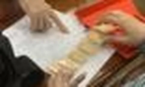 Giá vàng SJC, Bảo Tín Mạnh Hải... bật tăng mạnh, các chuyên gia dự báo tuần đều chung một kịch bản