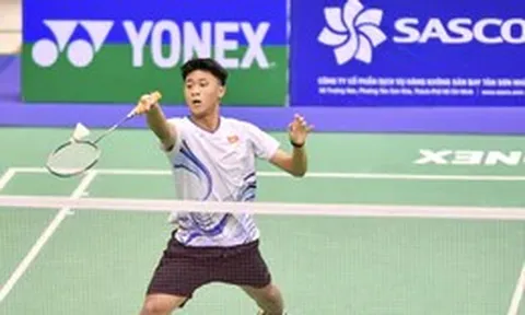 Gác công việc, cha con VĐV cầu lông vào Nam đánh một trận Vietnam Open rồi về