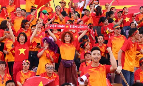 Các cổ động viên của Herbalife Việt Nam góp phần truyền cảm hứng và niềm tin cho những cô gái vàng của Bóng đá Việt Nam