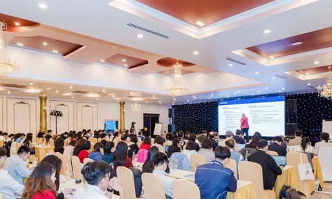 Hanwha Life tài trợ Hội thảo Kinh tế số và Đổi mới Công nghệ Tài chính DeFi 2025