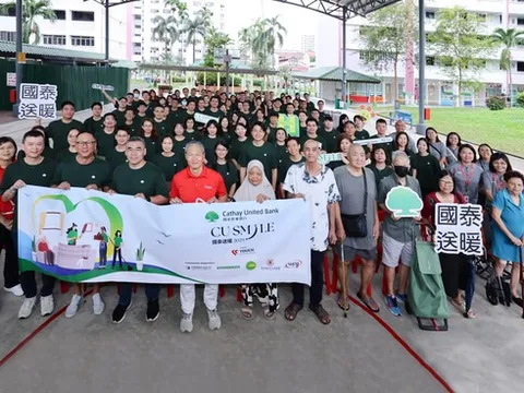 Ngân hàng Cathay United chi nhánh Singapore tổ chức Ngày CSR "CU Smile" lần thứ hai nhằm hỗ trợ người cao tuổi địa phương