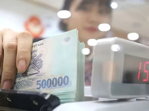 Dư địa nới lỏng thu hẹp, chính sách tiền tệ đứng trước áp lực lãi suất và tỷ giá