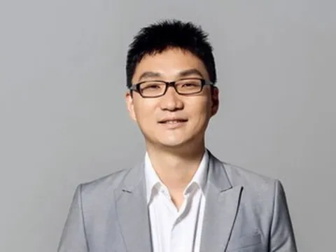 Từ bỏ ‘ngai vàng’ tỷ phú, hiến tặng hàng triệu tỷ đồng và rút lui ở tuổi 41