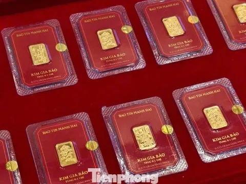 Lì xì vàng, tiền in hình ngựa 'lên ngôi'