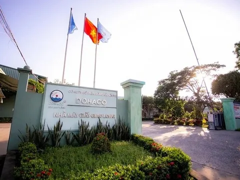 Chủ tịch, tổng giám đốc nhiều doanh nghiệp 'đua' cổ phiếu