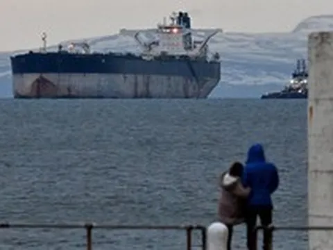 Tàu chở dầu Nga trông như "đống sắt rỉ sét" mà sao đi từ Cuba đến eo biển Hormuz vẫn ít ai dám động vào?