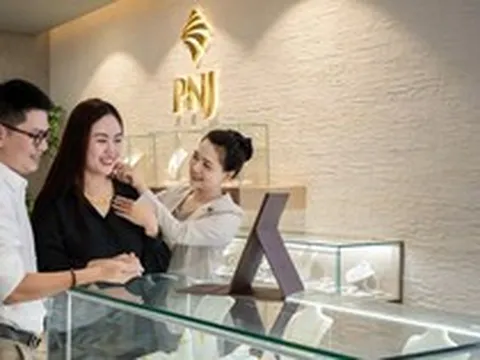 Mỗi người Việt chỉ mua 0,1 gram vàng trang sức trong năm 2025, bằng 1/10 Singapore, 1/3 Malaysia