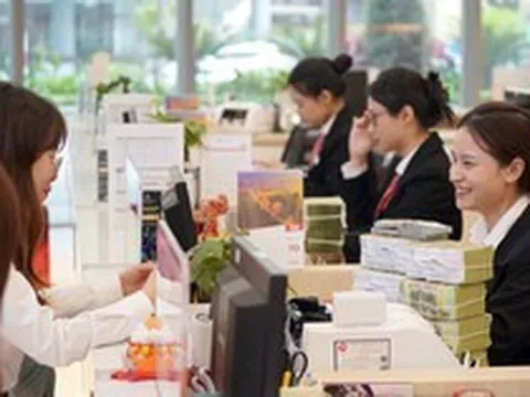 Sếp ngân hàng nêu dự báo về lãi suất sau động thái của loạt ngân hàng